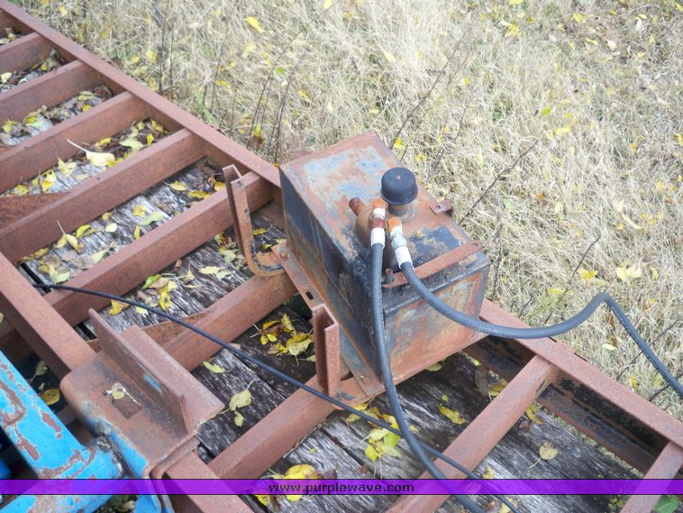 image for item 4323 Harsh twin cylinder bed and Rigid Lift hoist