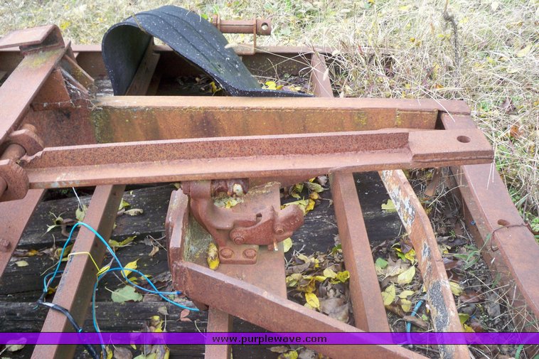 image for item 4323 Harsh twin cylinder bed and Rigid Lift hoist