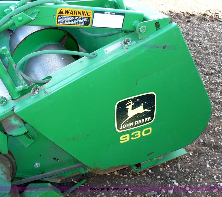 image for item 5591 1997 John Deere 930 rigid platform