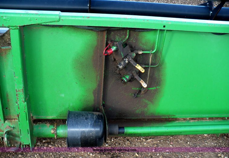 image for item 5591 1997 John Deere 930 rigid platform