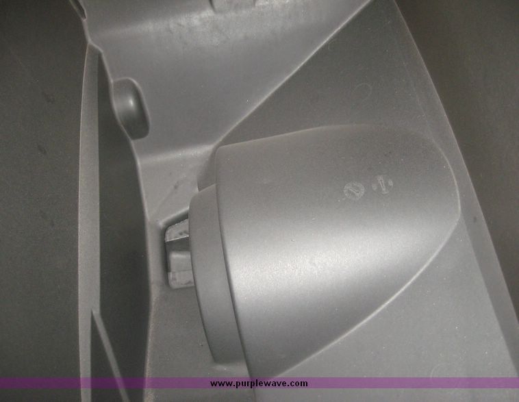 image for item 6398 Kinze 3600 16-31 planter