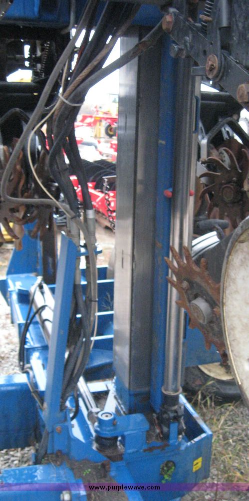 image for item 6398 Kinze 3600 16-31 planter