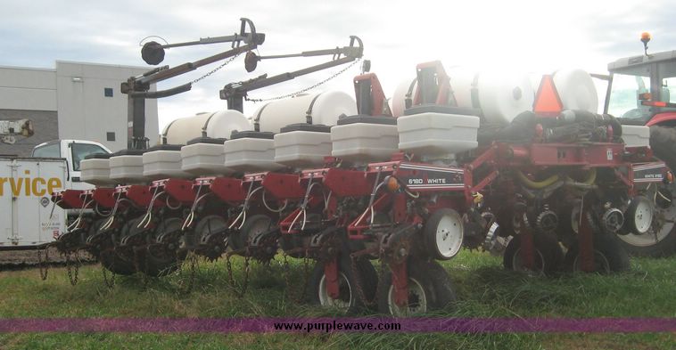 image for item 6400 White 6180 16 row planter