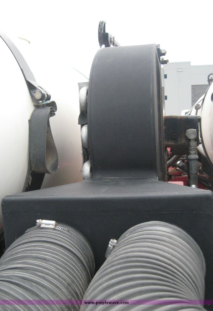 image for item 6400 White 6180 16 row planter