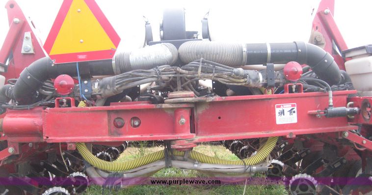 image for item 6400 White 6180 16 row planter