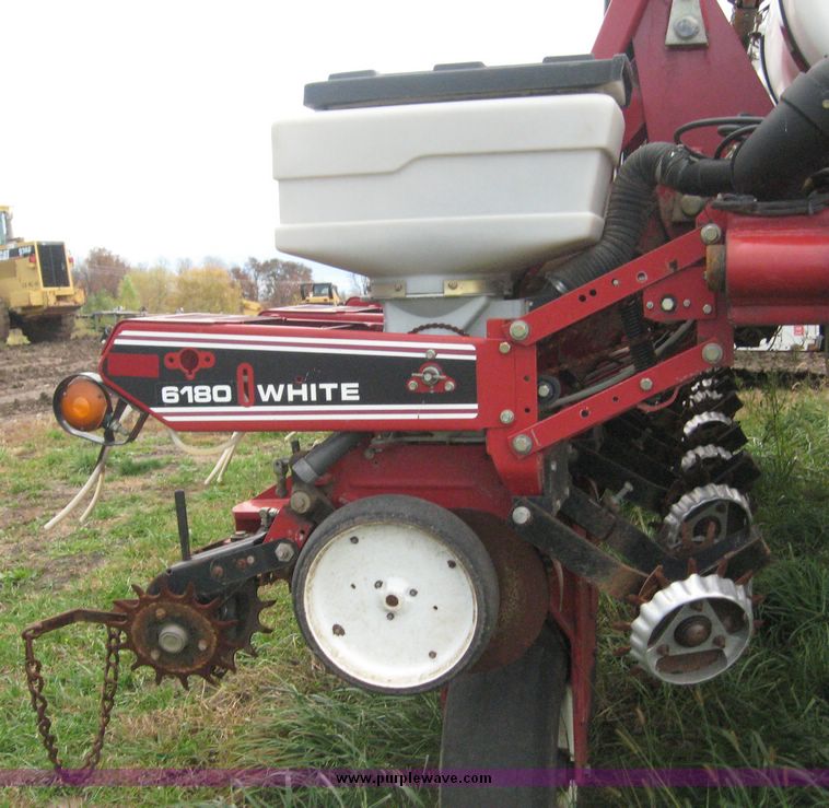 image for item 6400 White 6180 16 row planter