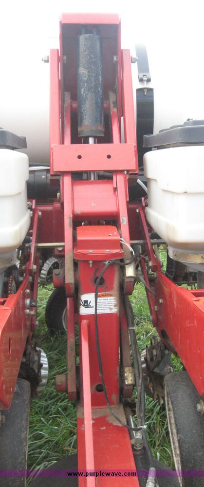 image for item 6400 White 6180 16 row planter