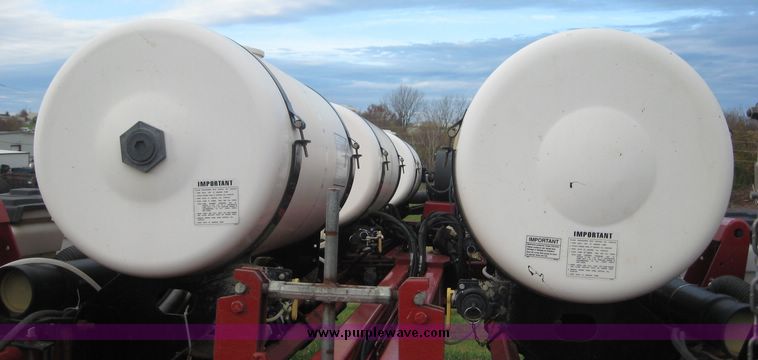 image for item 6400 White 6180 16 row planter