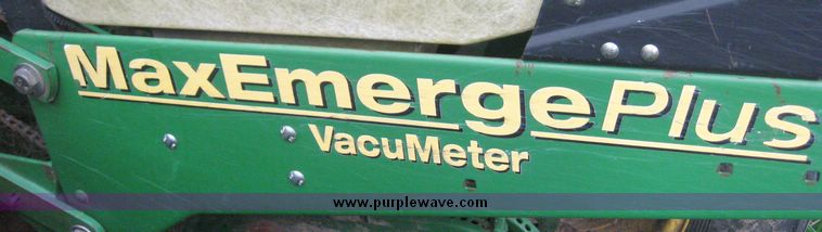 image for item 6401 1997 John Deere 1760 MaxEmerge Plus Conservation Flex Frame planter