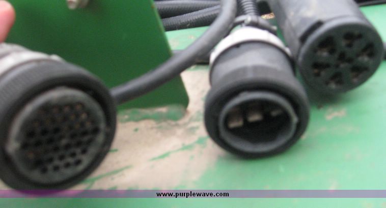 image for item 6401 1997 John Deere 1760 MaxEmerge Plus Conservation Flex Frame planter