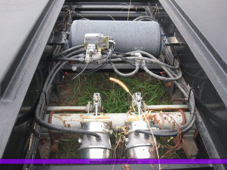 image for item 6402 2006 B-B Sprayer transport trailer