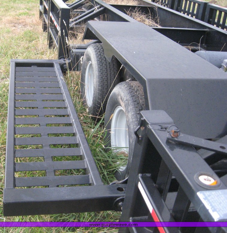 image for item 6402 2006 B-B Sprayer transport trailer