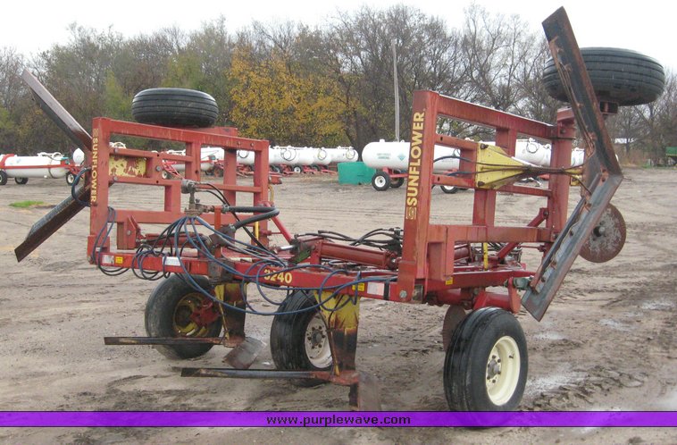 image for item 6404 Sunflower 3240 undercutter V blade with Flo-Trol