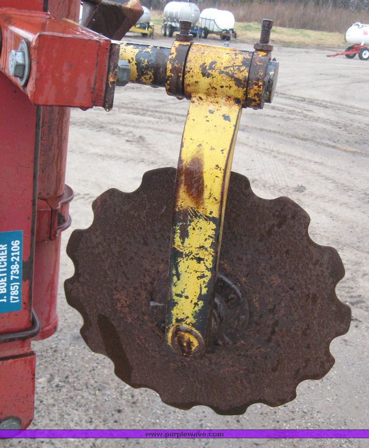 image for item 6404 Sunflower 3240 undercutter V blade with Flo-Trol