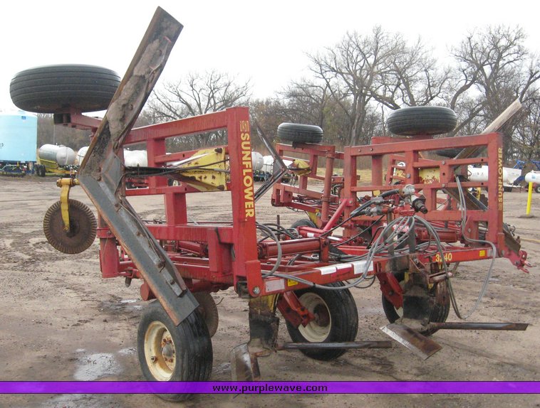 image for item 6405 Sunflower 3240 undercutter V blade with Flo-Trol