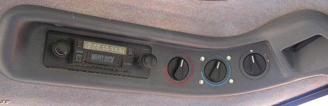 image for item 8377 2002 New Holland TS 110 tractor