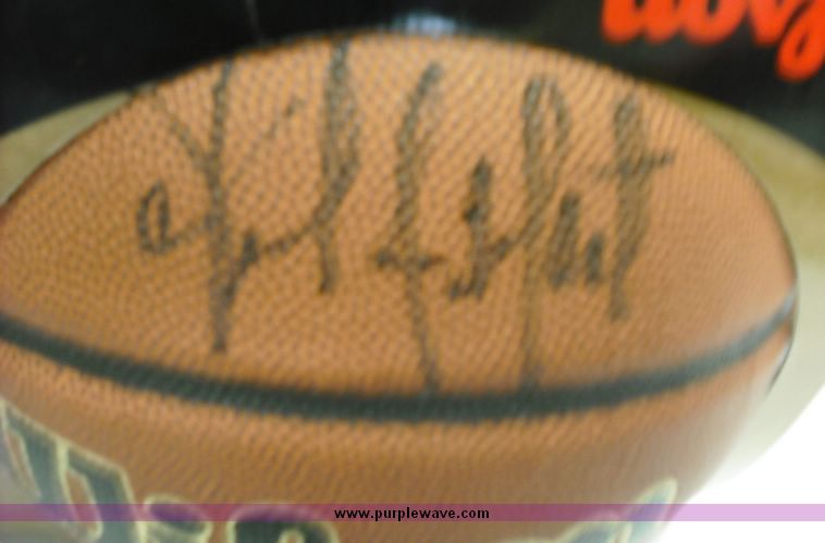 image for item 3034 Autographed basketball