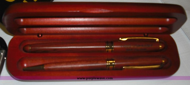 image for item 8849 US Army enthusiast collection