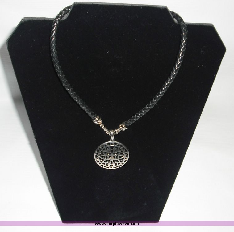 image for item 8858 Premiere designs medallion