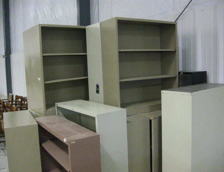 image for item 6510 (18) metal shelving units