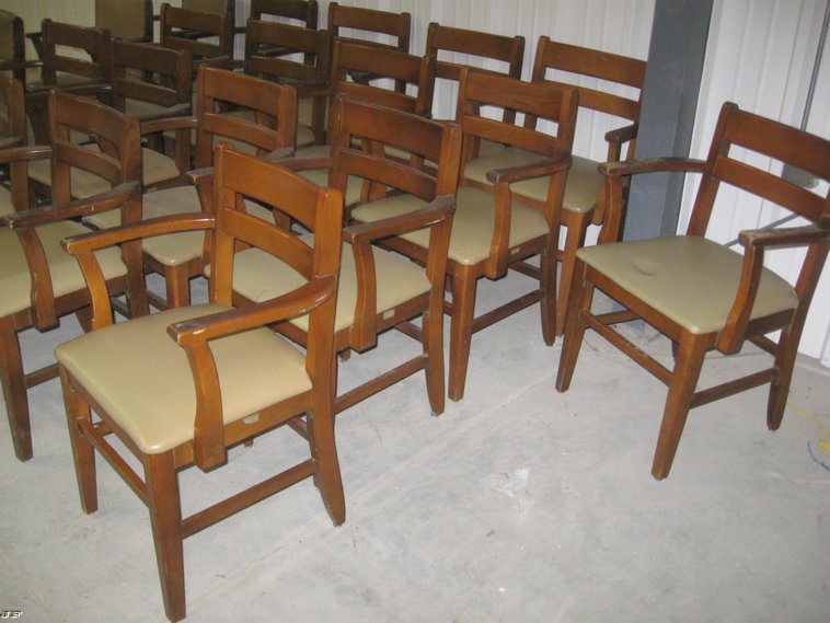 image for item 6511 (21) oak upholstered office chairs