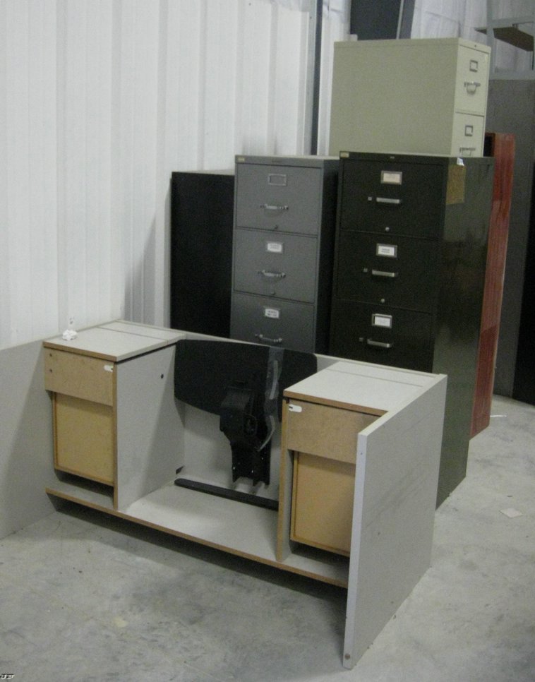 image for item 6513 Assorted office furnature