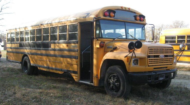 image for item 6521 1993 Ford COWLSB700F 66 passenger school bus