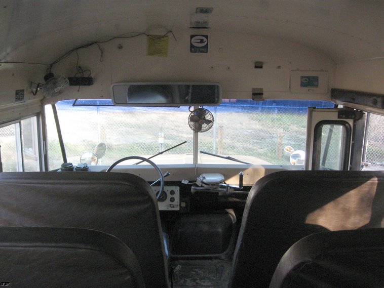 image for item 6521 1993 Ford COWLSB700F 66 passenger school bus