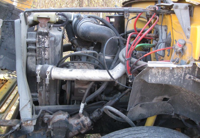 image for item 6521 1993 Ford COWLSB700F 66 passenger school bus