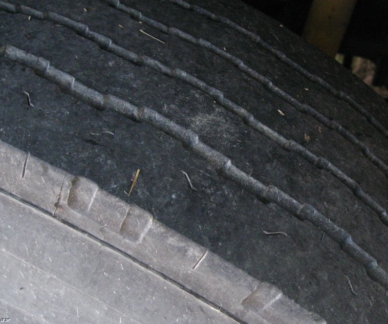 image for item 6521 1993 Ford COWLSB700F 66 passenger school bus