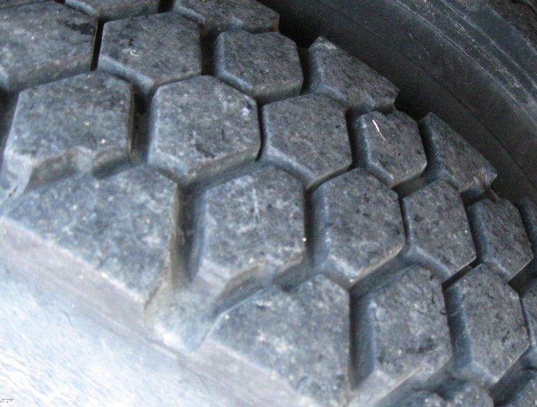 image for item 6521 1993 Ford COWLSB700F 66 passenger school bus