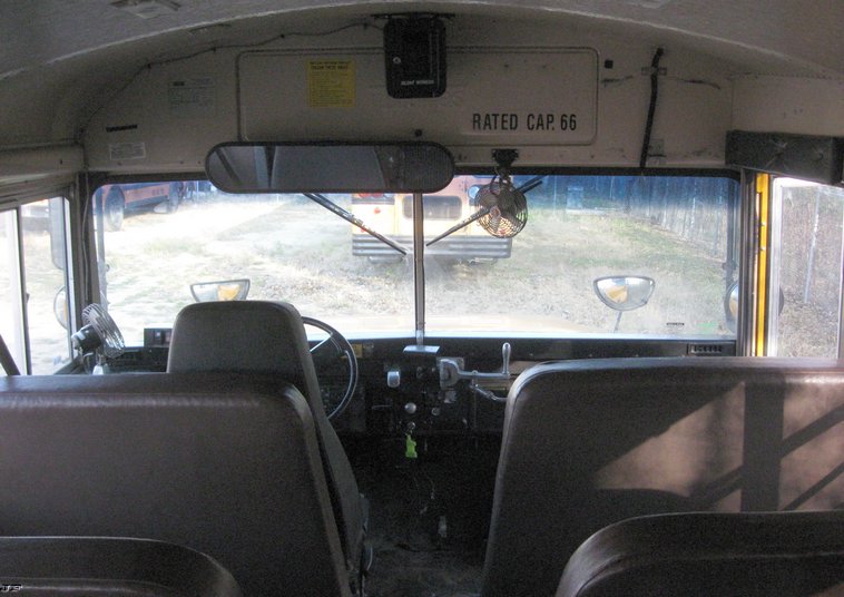 image for item 6522 1998 International 3800 66 passenger school bus