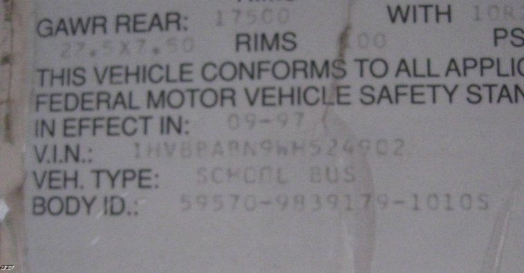 image for item 6522 1998 International 3800 66 passenger school bus