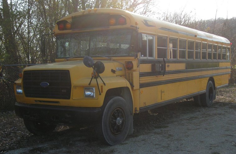 image for item 6523 1993 Ford COWLSB700F 66 passenger school bus