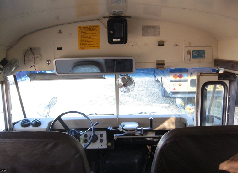image for item 6523 1993 Ford COWLSB700F 66 passenger school bus