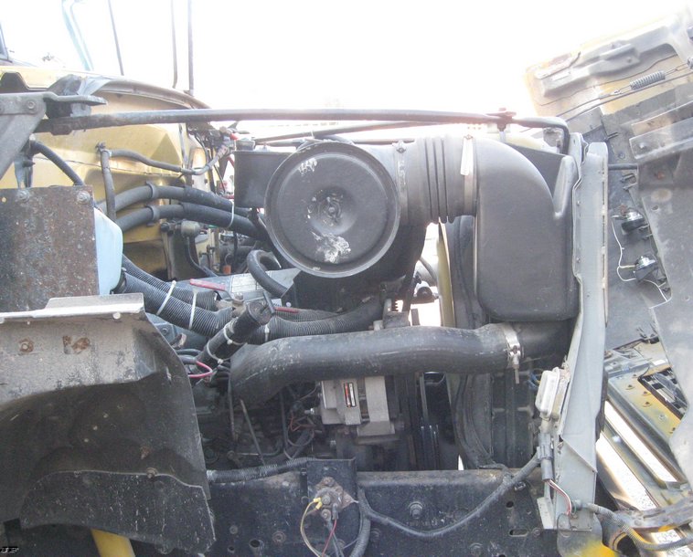 image for item 6523 1993 Ford COWLSB700F 66 passenger school bus