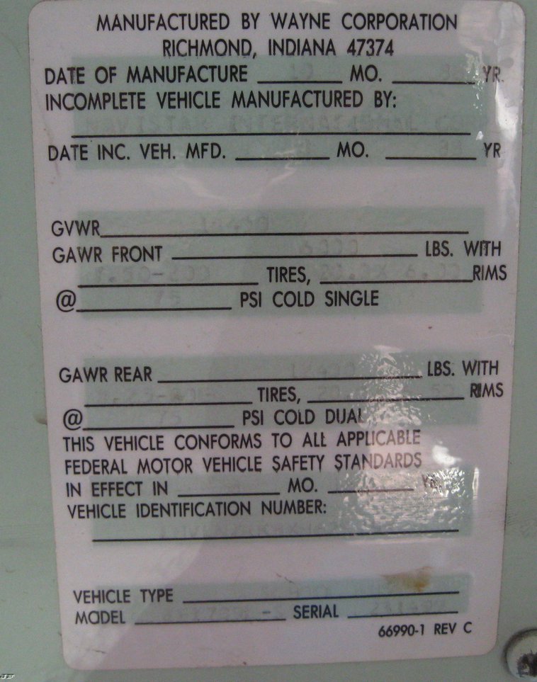 image for item 6524 1988 International 30 passenger school bus