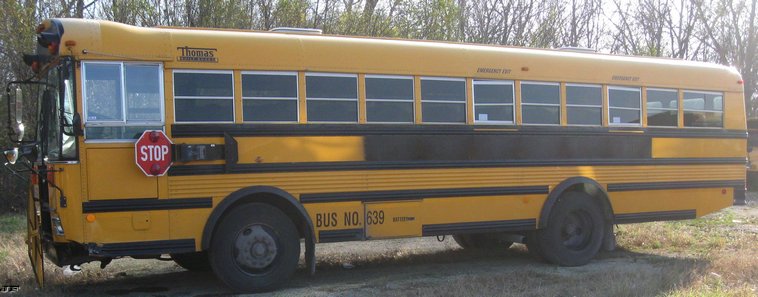 image for item 6525 2000 Thomas 65 passenger school bus