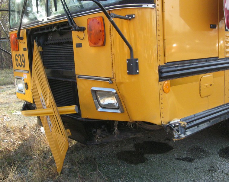 image for item 6525 2000 Thomas 65 passenger school bus