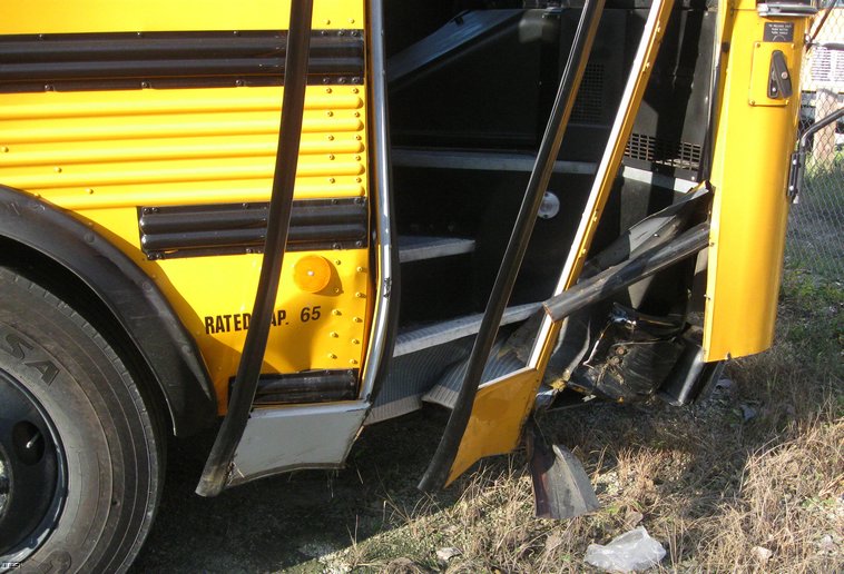 image for item 6525 2000 Thomas 65 passenger school bus