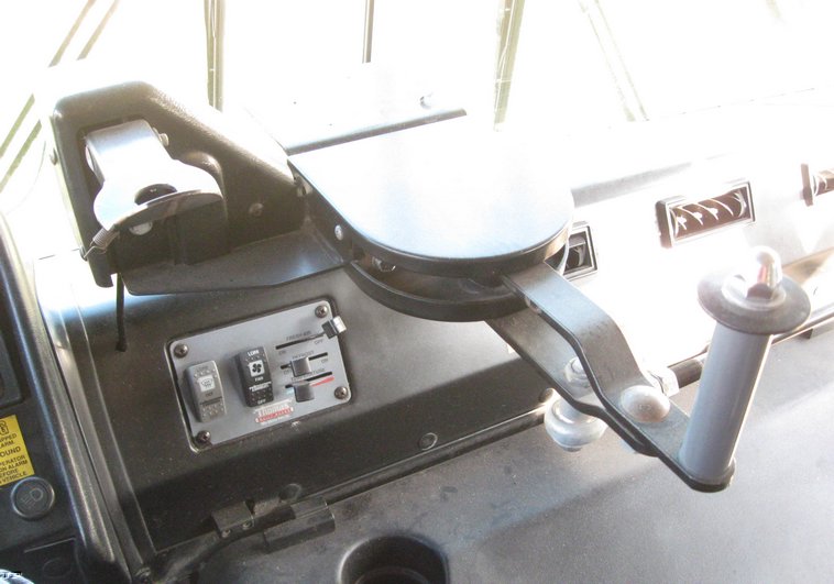 image for item 6525 2000 Thomas 65 passenger school bus