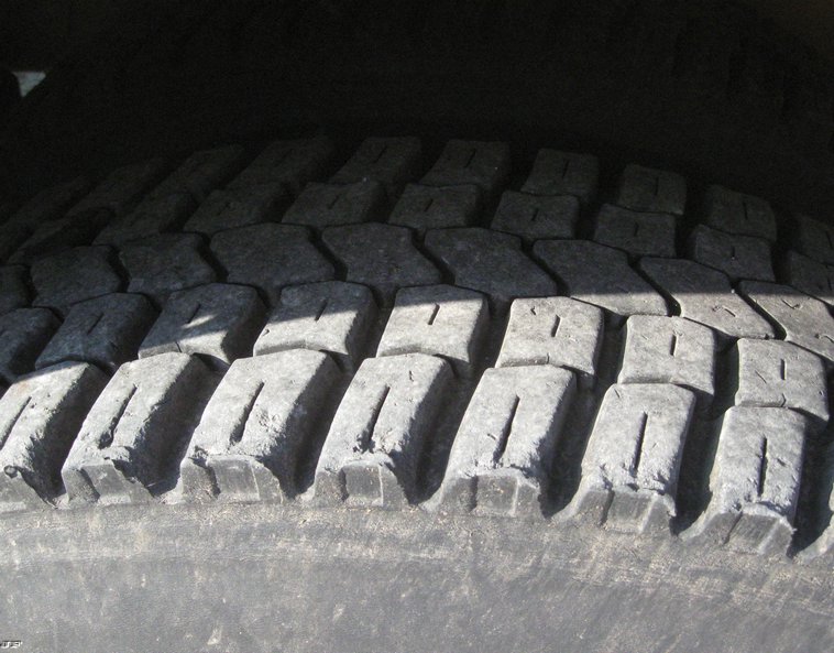 image for item 6525 2000 Thomas 65 passenger school bus