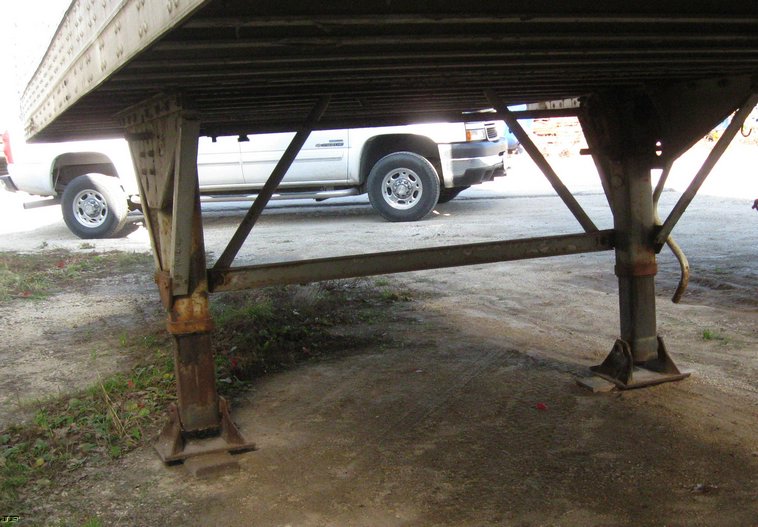 image for item 6529 1976 Great Dane 810TL 43.5' dry van trailer