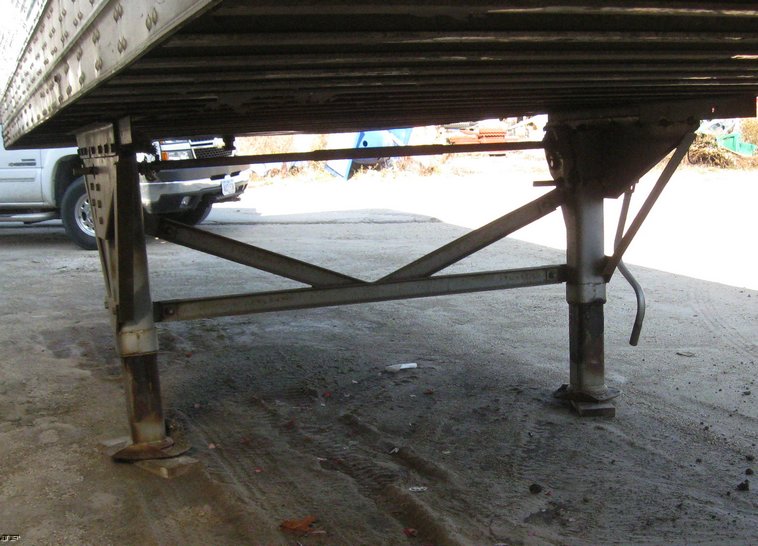 image for item 6530 1971 Great Dane 810T40 43.5' dry van trailer