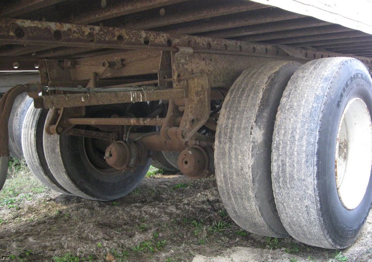 image for item 6535 1990 Utility V5ZR 48' dry van trailer