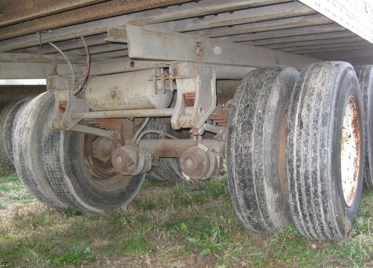 image for item 6536 1981 Great Dane 810TL436 48' dry van trailer