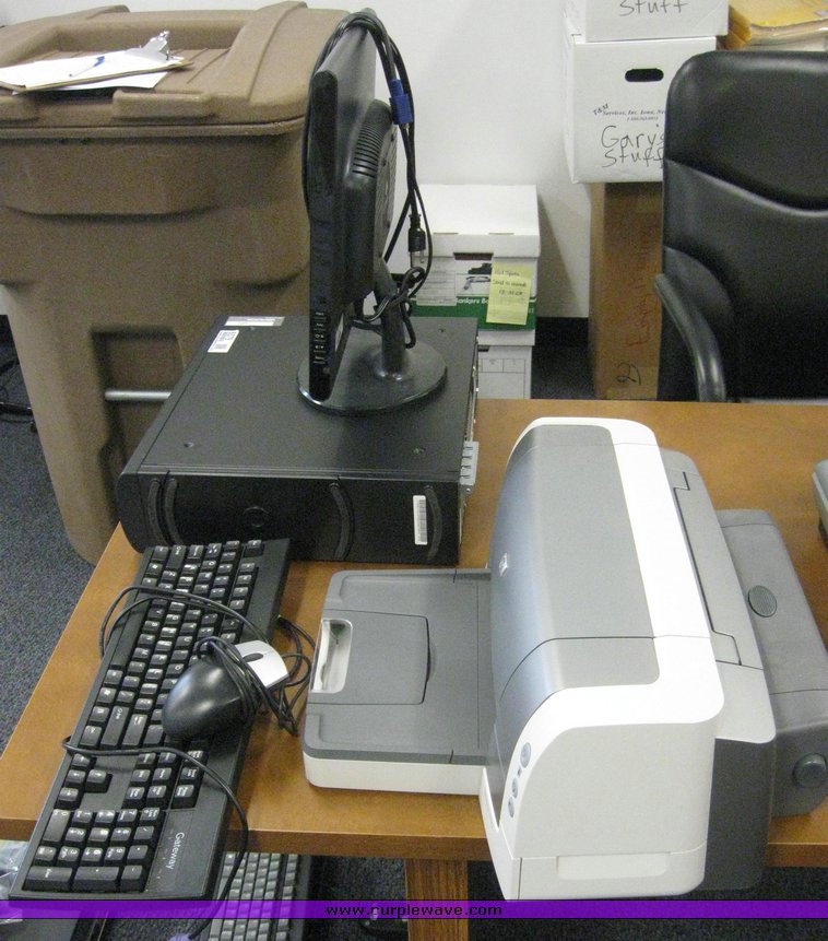 image for item 6579 Gateway computer