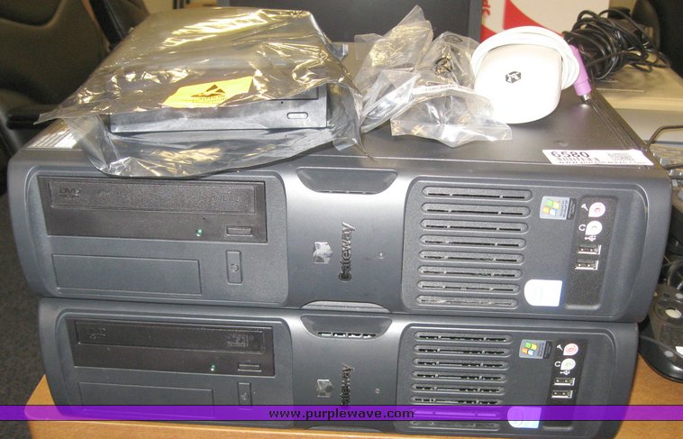 image for item 6580 (2) Gateway computers
