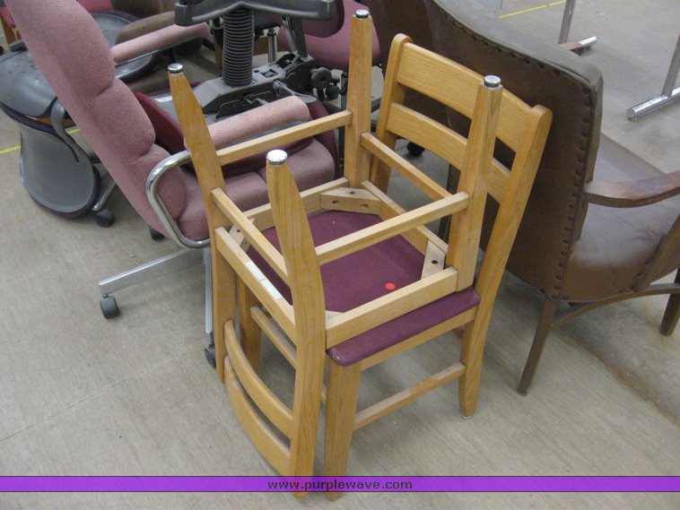 (16) assorted office chairs in Des Moines, IA Item 6586 sold Purple Wave