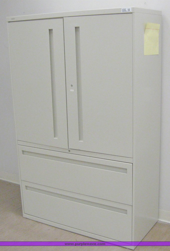 image for item 6592 Metal filing cabinet